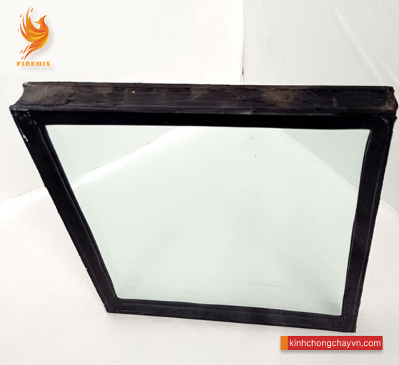 Kính chống cháy trông như thế nào