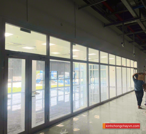 lầm tưởng về vách kính chống cháy