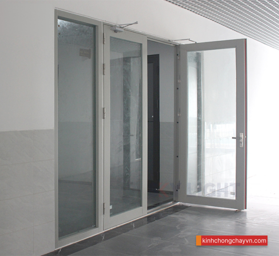 Cửa thủy lực chống cháy EI90 phút hiện đại