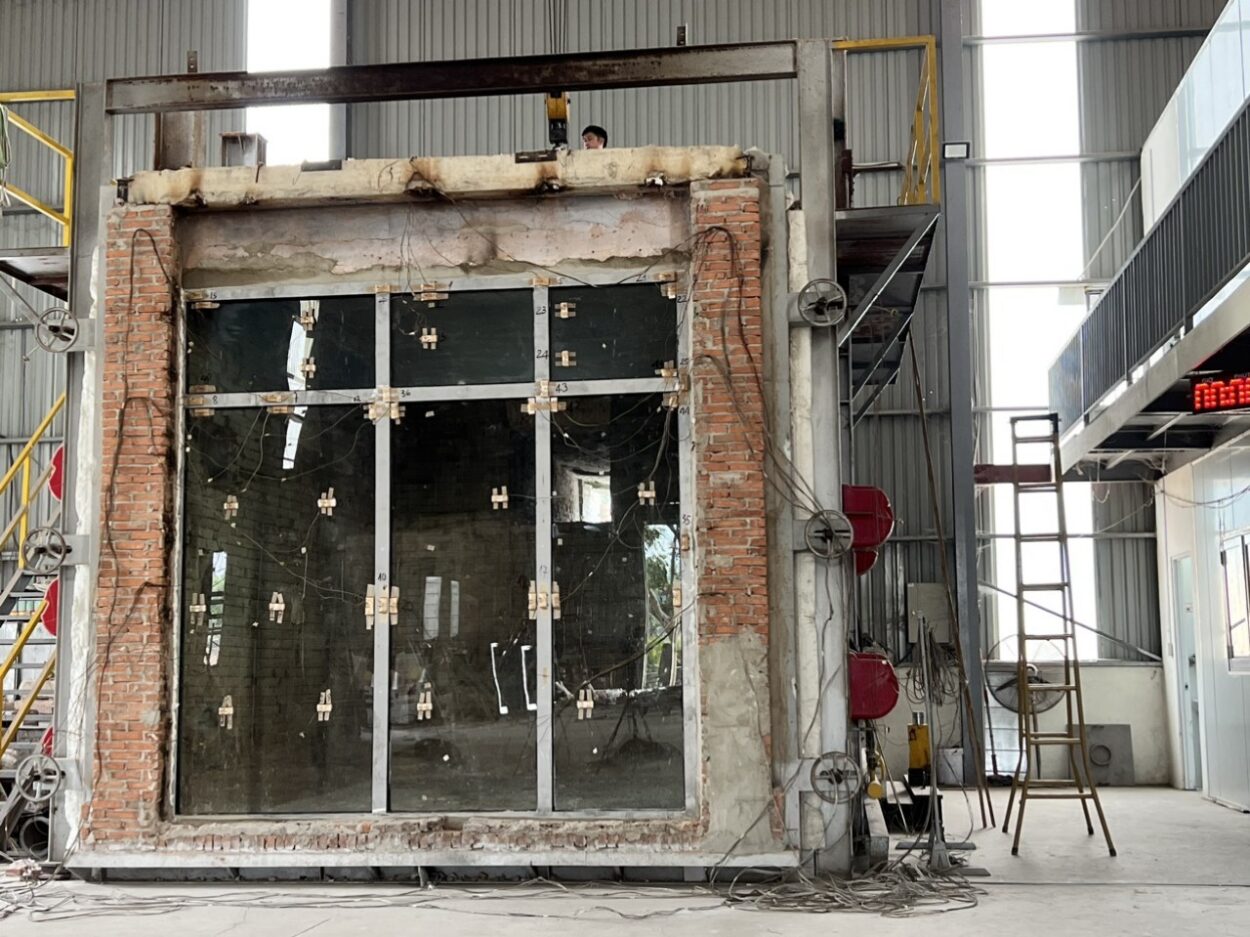 Kính chống cháy sử dụng cho phòng trọ