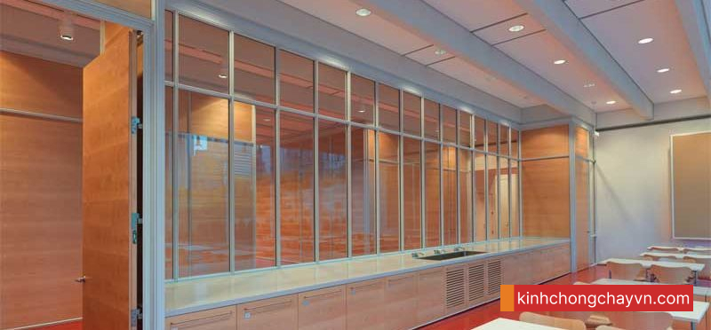 Kính chống cháy tiêu chuẩn cho trường học
