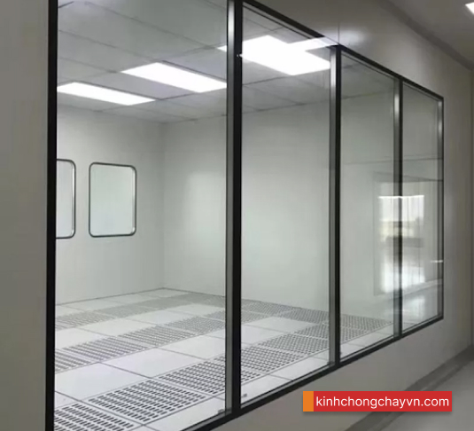 Sự an toàn của kính chống cháy trong kho xưởng