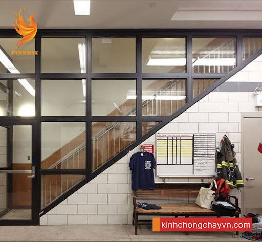 Kính chống cháy 90 phút dùng trong nhà xưởng - Kính chống cháy Firenix