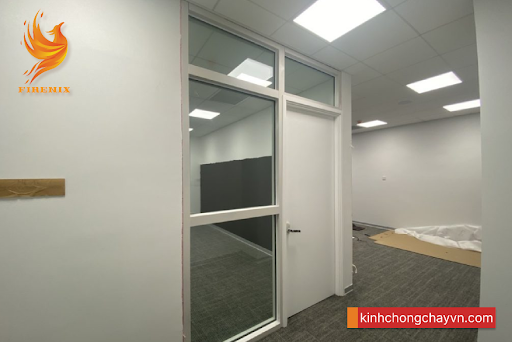 Vách kính chống cháy trong thiết kế khách sạn - Firenix
