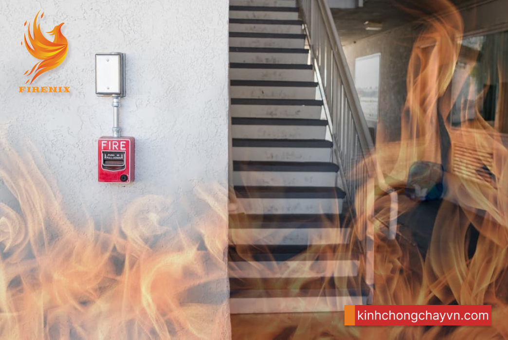 Nguy cơ cháy nổ từ thiết bị điện và sạc pin - Kính chống cháy Firenix