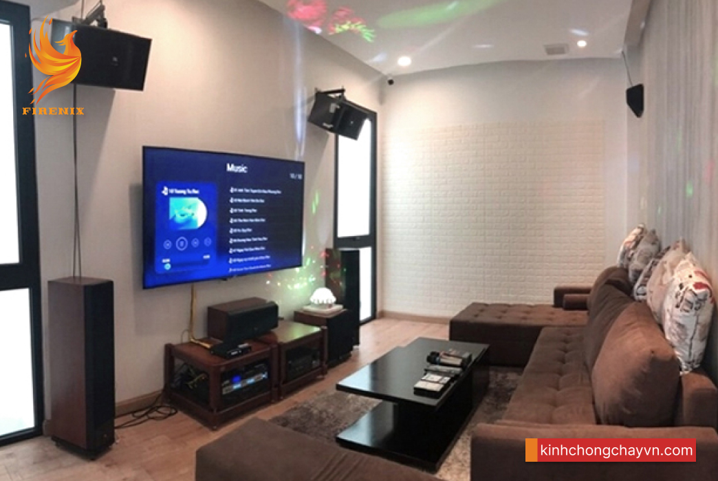 kính chống cháy cho phòng karaoke gia đình