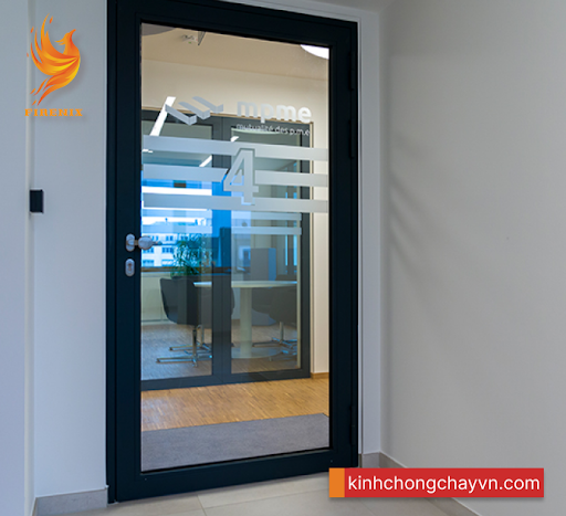 Khám phá điểm mạnh của cửa kính chống cháy EI 30 phút
