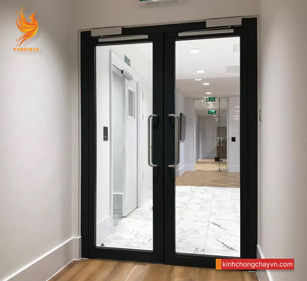 Ứng dụng cửa kính chống cháy EI 90 phút trong trường học
