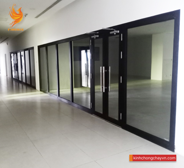 Giải pháp lắp đặt cửa kính chống cháy cho nhà ở và văn phòng