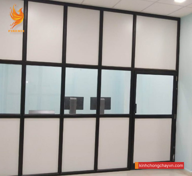 Vách kính chống cháy 30 phút mang lại hiện đại cho không gian sống