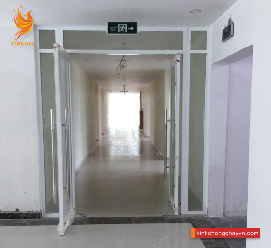 Cửa thủy lực chống cháy 1 cánh có khả năng cách âm?