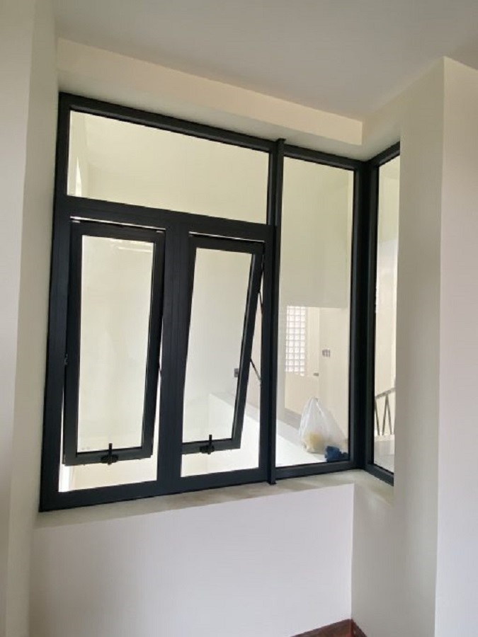 Cửa sổ mở hất chống cháy